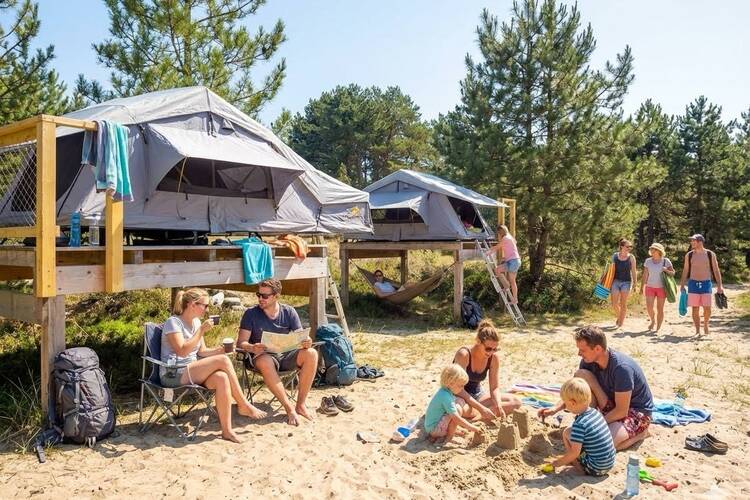 Das vielleicht schönste Outdoor-Abenteuer für Familien: 6 Dinge, die ihr über das DACHZELT DORF wissen müsst Dachzelt Dorf Camping